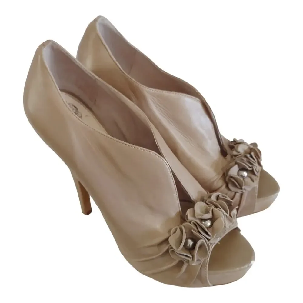VINCE CAMUTO Camel Platform Stiletto Heels Size 8.5M Date Night Career Dressy